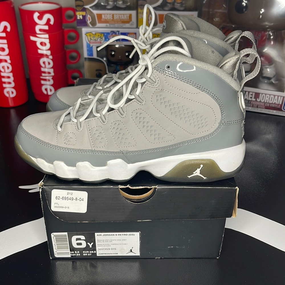 Air Jordan Cool Grey 9s - size 6Y